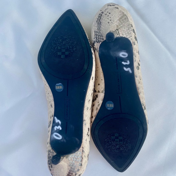 Vince Camuto Cream & Silver Snakeskin Kitten Heel Pumps - Picture 4 of 8